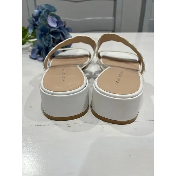 Stuart Weitzman White Leather Santorini Scalloped Slide Sandals Size 8.5