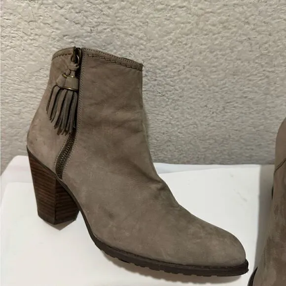 STUART WEITZMAN Suede Ankle Boots