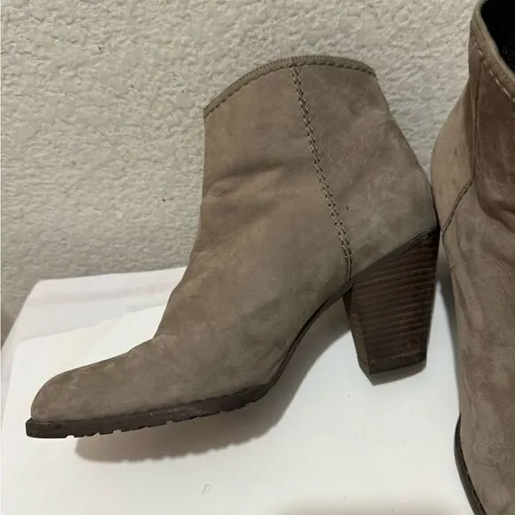 STUART WEITZMAN Suede Ankle Boots