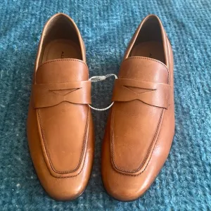 Stylish Brown Men’s Slip On Aldo’s Loafers Size 11 NWOT