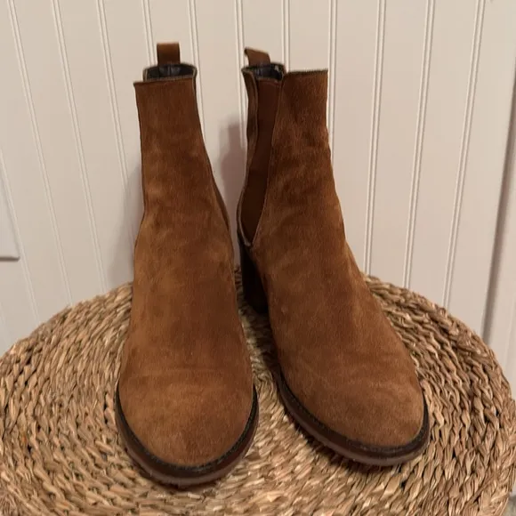 Sundance Brown Suede Chelsea Boots, size 38