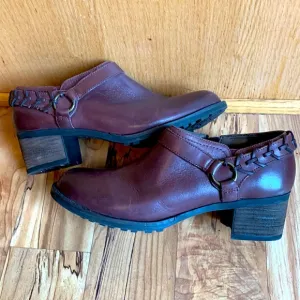 Tara M Ginnie brown leather 2” ankle booties boots size 8-1/2 Abeo insoles EUC