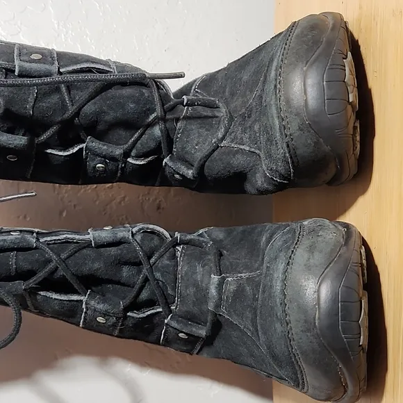 The North Face Abby IV Black Suede Winter Boots 7