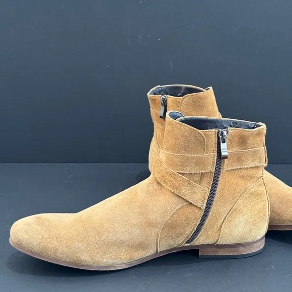 The Rail 'Seneca' Men’s Buckle Zip Up Ankle Boot in Camel Tan Suede - 43/10