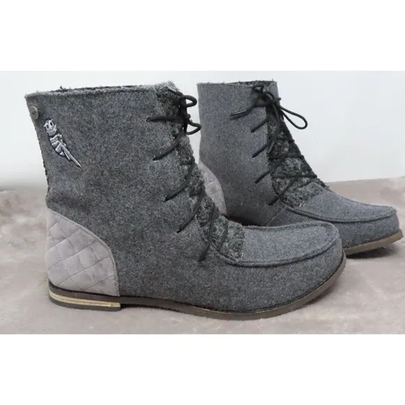 The Sak Sakroots Womens 10 Gray Jayla Boots Lace Up Booties Owl Felt Boucle NEW