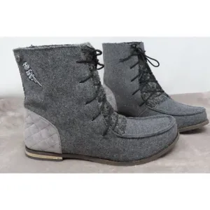 The Sak Sakroots Womens 10 Gray Jayla Boots Lace Up Booties Owl Felt Boucle NEW