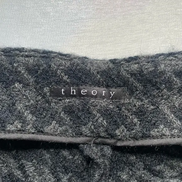Theory Classic Houndstooth Pied de Poule Print Black &amp; Grey Side Zip Wool Shorts