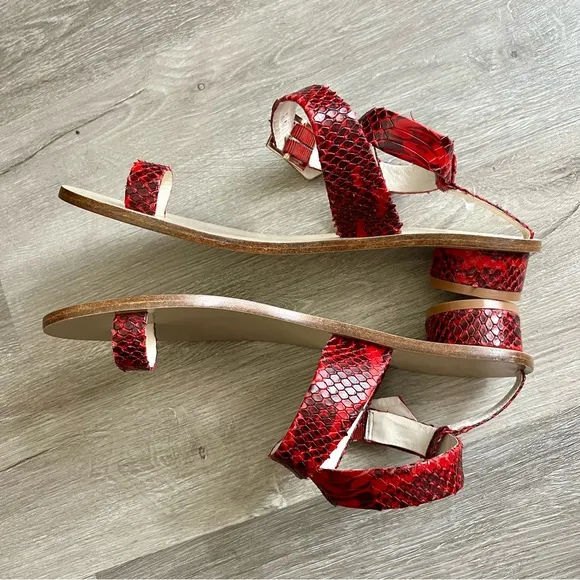 Tibi Hanson Red Snake-Effect Leather Sandals Crisscross Strap Round Kitten 39 9