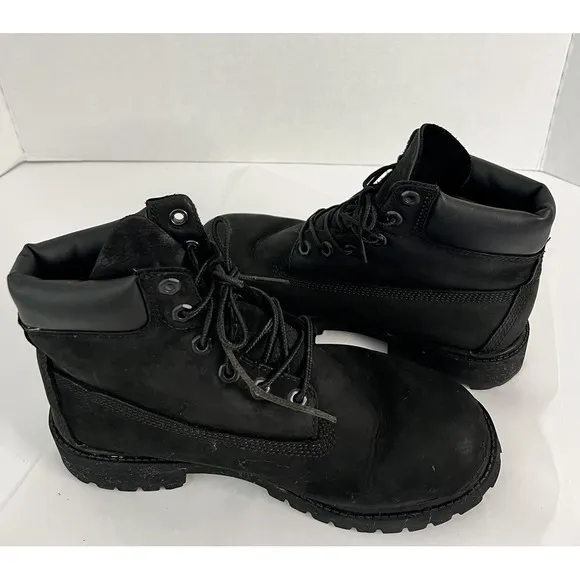 Timberland 12907 Junior Premium Black NuBuck Boots, Size 6 M.