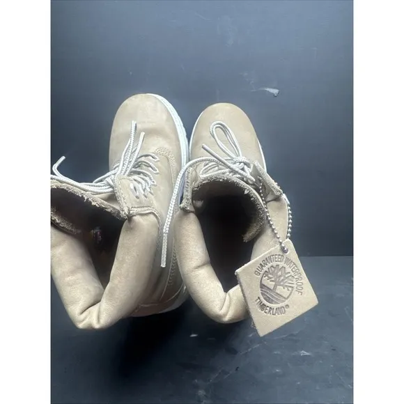 Timberland boots women Size 7M Suede Beige