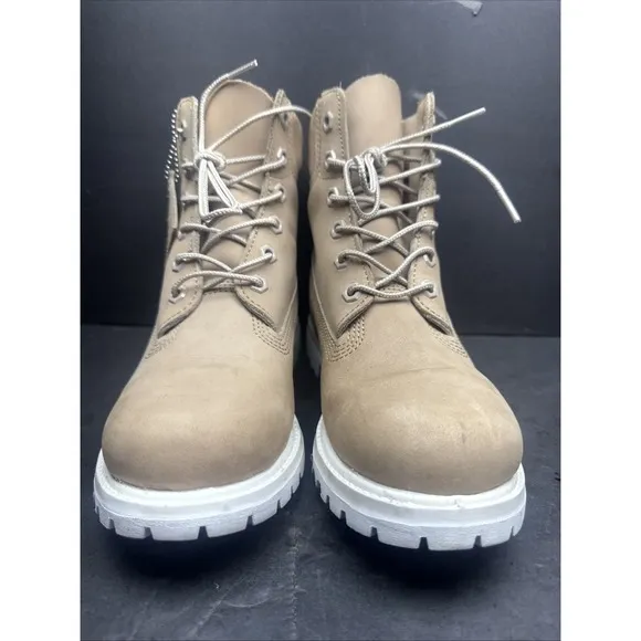 Timberland boots women Size 7M Suede Beige