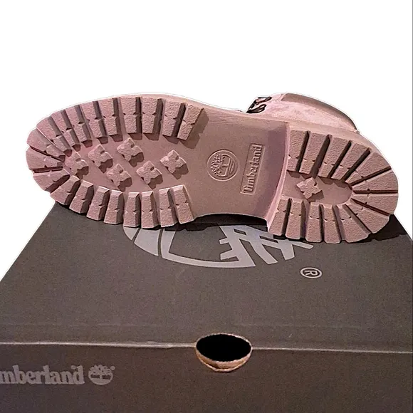 Timberland Carnaby Cool 6in BOOTS Taupe Suede Womens Size 10 NWT/NIB