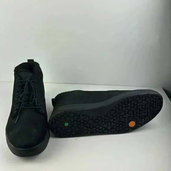 TIMBERLAND CHUKKA BOOTS BLACK SUEDE SZ 12 with FAUX FUR LINING NWOT