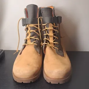 Timberland Leather Boots Waterproof women's size 8