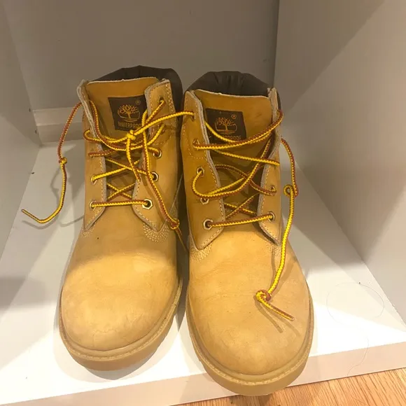 Timberland Womens Waterproof Boots sz 5