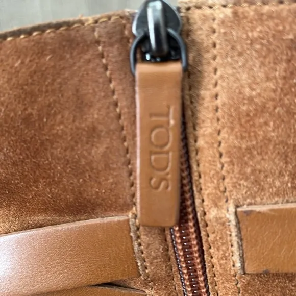 Tod's Ascot boots Double Leather Strap Tan Suede Bootie