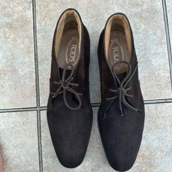 Tod’s Brown Suede Chukka Boots