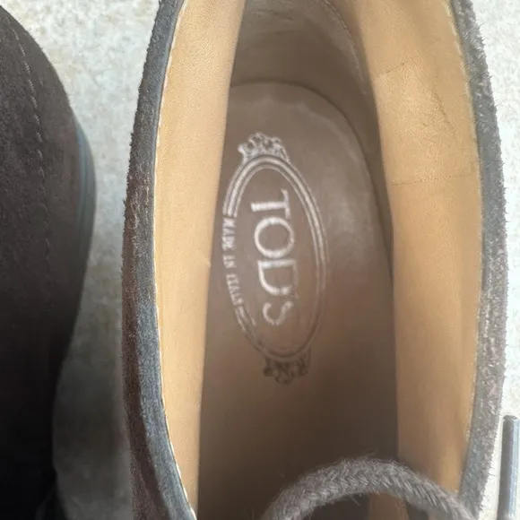 Tod’s Brown Suede Chukka Boots