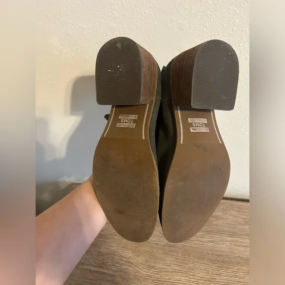 Toms Esme Tarmac Olive Suede Boots size 10