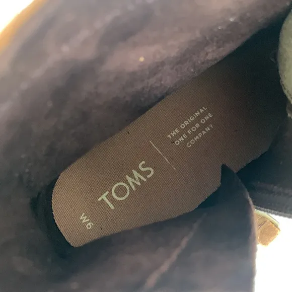 Toms Nolita Brown Suede Olive Green Canvas Hot Pink Lace Up Lug Soles Boots