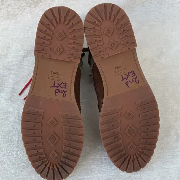 Toms Nolita Brown Suede Olive Green Canvas Hot Pink Lace Up Lug Soles Boots