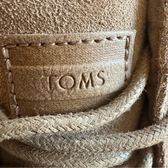 Tom’s Women’s Venice Collection Tan Suede  Size 6.5 Lace-Up Chukkas Boots