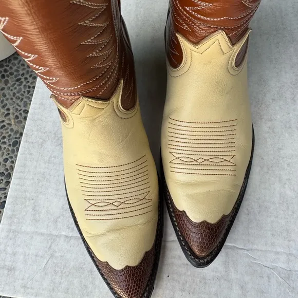 Tony Lama Vintage in box Western Cowboy Boots tow tone 9