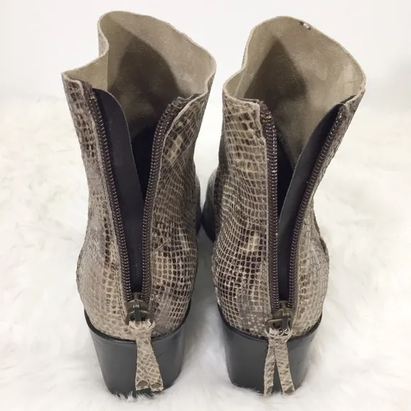 TopShop Snake-Effect Midnight Boots Sz 10.5 NWT