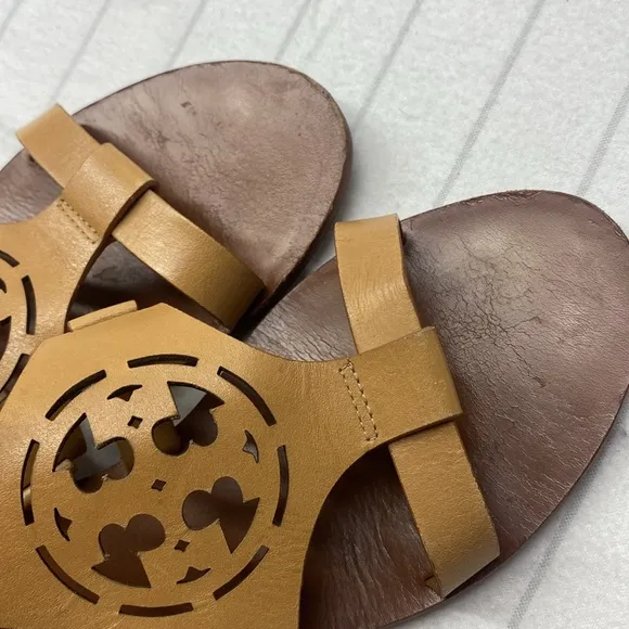 TORY BURCH Claire Capri Logo THONG Wedge LEATHER Sandals 7 Tan Fabulous Brown
