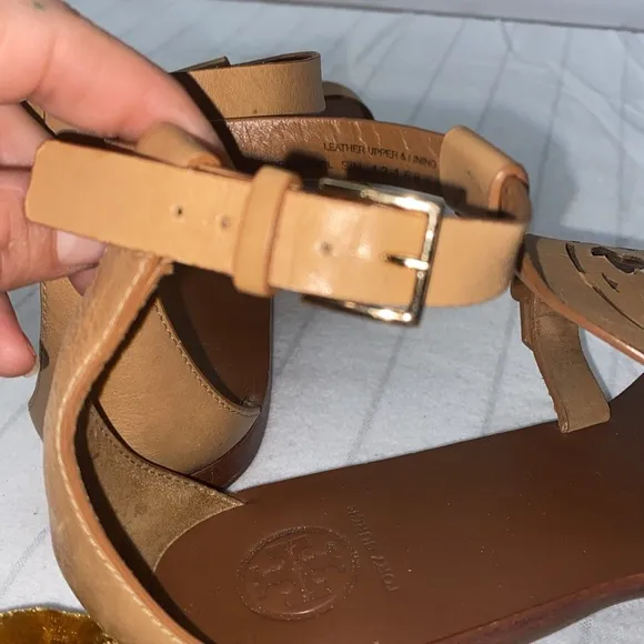 TORY BURCH Claire Capri Logo THONG Wedge LEATHER Sandals 7 Tan Fabulous Brown