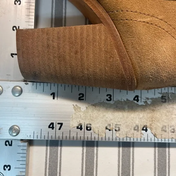 TORY BURCH Kira Size 6.5 Heeled Ankle Boots Tan Suede