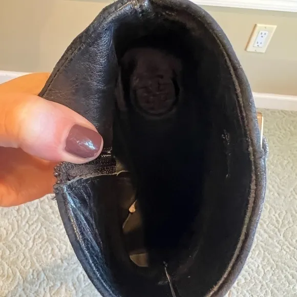 TORY BURCH Patricia Black suede 3inch booties with gold tory logo size 7.5