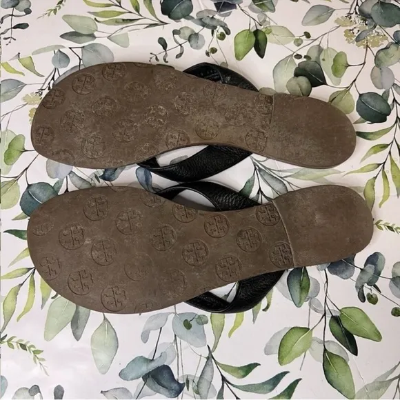 Tory Burch Thora Leather Metal Logo Sandals 8