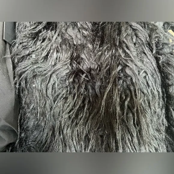 🎥Trendy Blank NYC Faux Fur Jacket | Chic Black Outerwear with Elegance &amp; Style