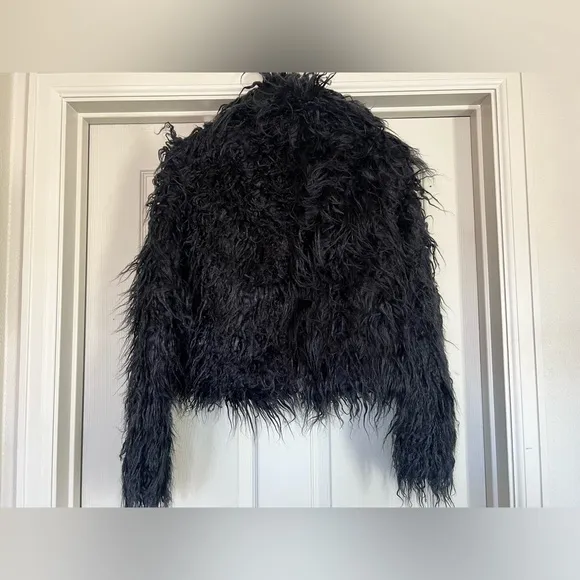 🎥Trendy Blank NYC Faux Fur Jacket | Chic Black Outerwear with Elegance &amp; Style