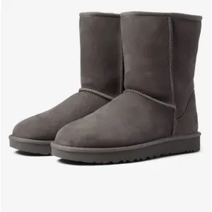 UEC Ugg Classic II gray low suede boots size 5 no box, worn once