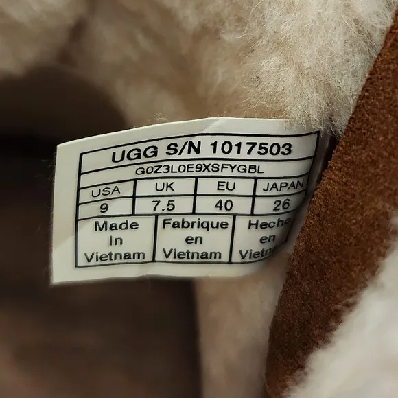 UGG &quot;Rea&quot; Chestnut Nubuck Leather Ankle Boots Shearling Wool | Women's Size 9