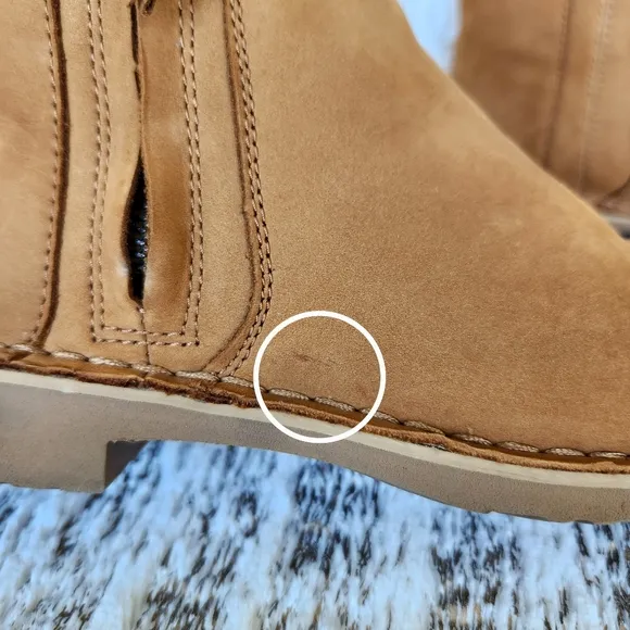 UGG &quot;Rea&quot; Chestnut Nubuck Leather Ankle Boots Shearling Wool | Women's Size 9
