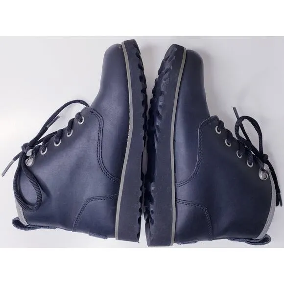 UGG Australia 1003165K Sheepskin Lined Black Leather Boots Boys US1 Waterproof