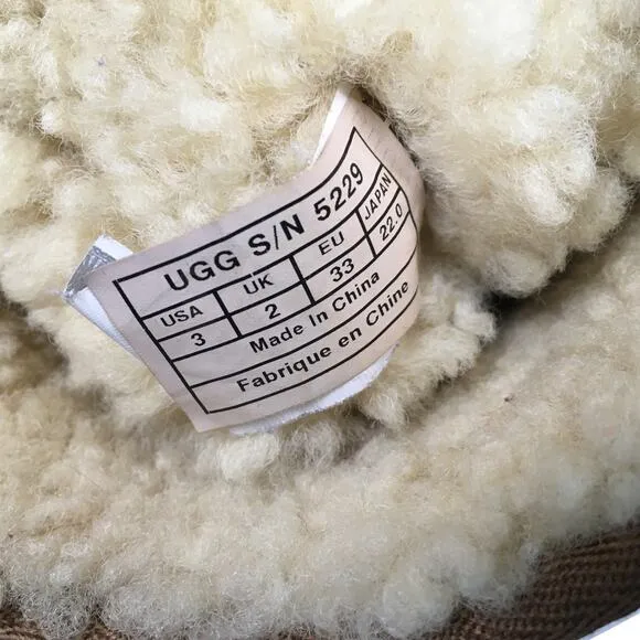 UGG Australia Classic Tall Boots Twin-Face Sheepskin 5229  Girl's 3 Sherpa Lined