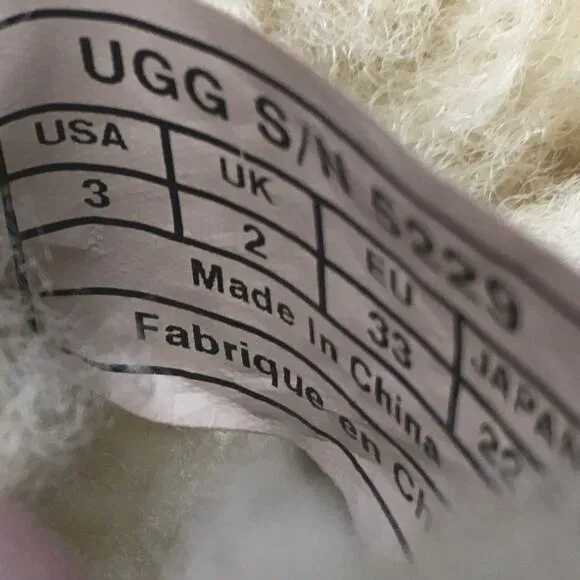 UGG Australia Classic Tall Boots Twin-Face Sheepskin 5229  Girl's 3 Sherpa Lined