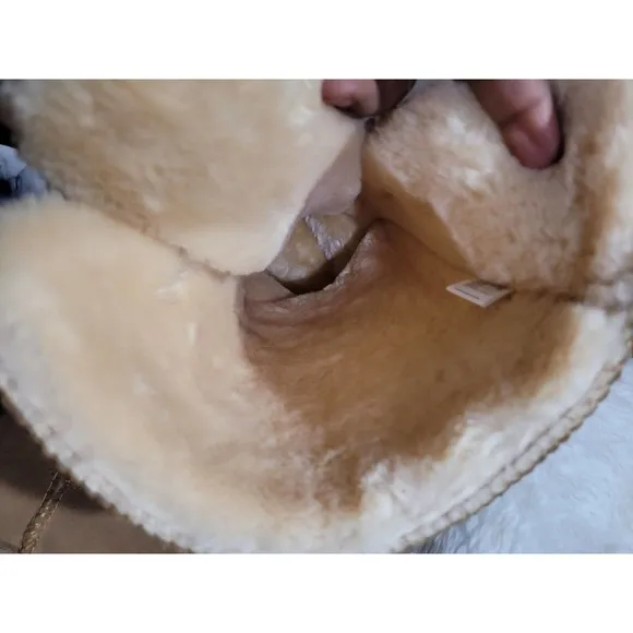 UGG Australia Girls Brown Faux Fur Boots With Ribbons F19010D sz 12