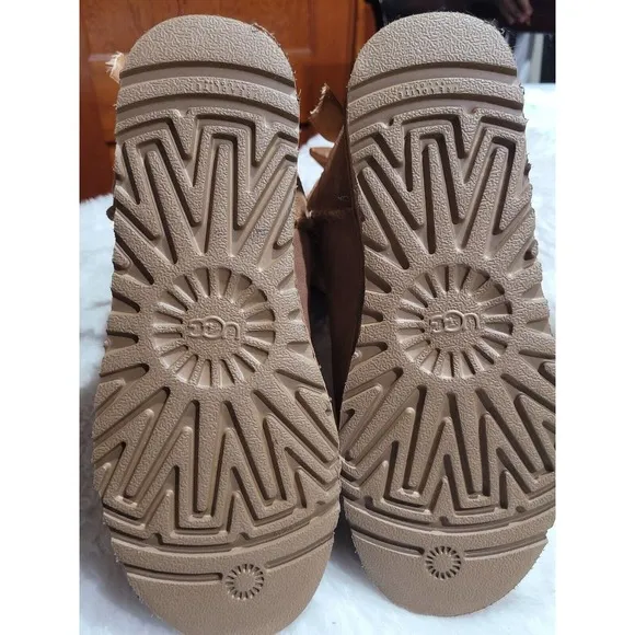 UGG Australia Girls Brown Faux Fur Boots With Ribbons F19010D sz 12