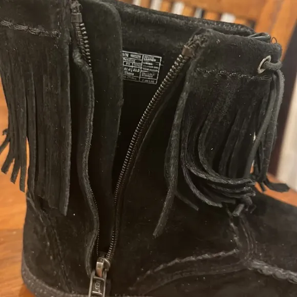 Ugg Australia Kaysa suede black boots new Women’s size 6