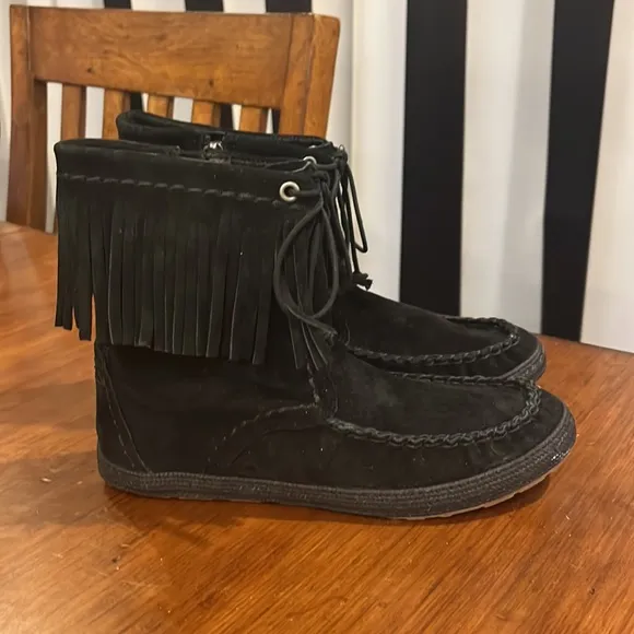 Ugg Australia Kaysa suede black boots new Women’s size 6