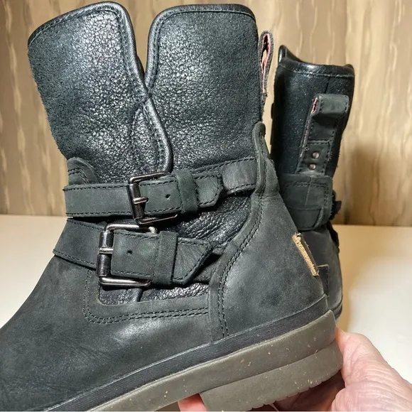 Ugg Australia Simmens Women's 6 Black Waterproof Straps Buckles 1008439 Low Calf
