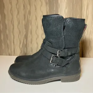 Ugg Australia Simmens Women's 6 Black Waterproof Straps Buckles 1008439 Low Calf