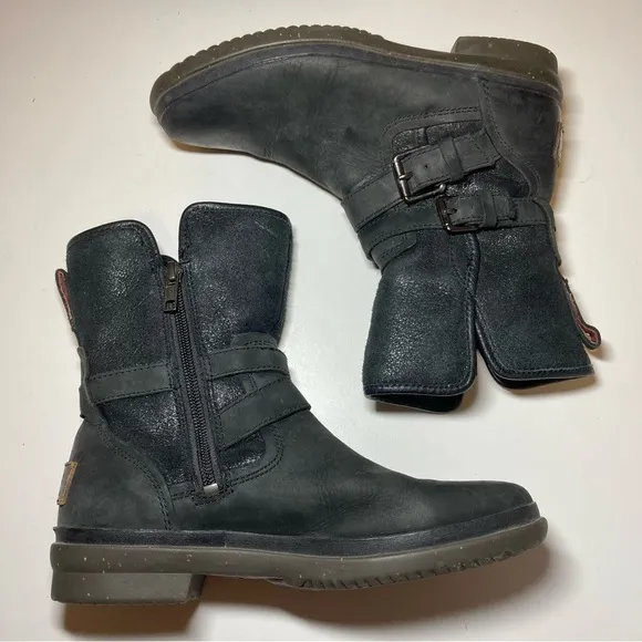 Ugg Australia Simmens Women's 6 Black Waterproof Straps Buckles 1008439 Low Calf