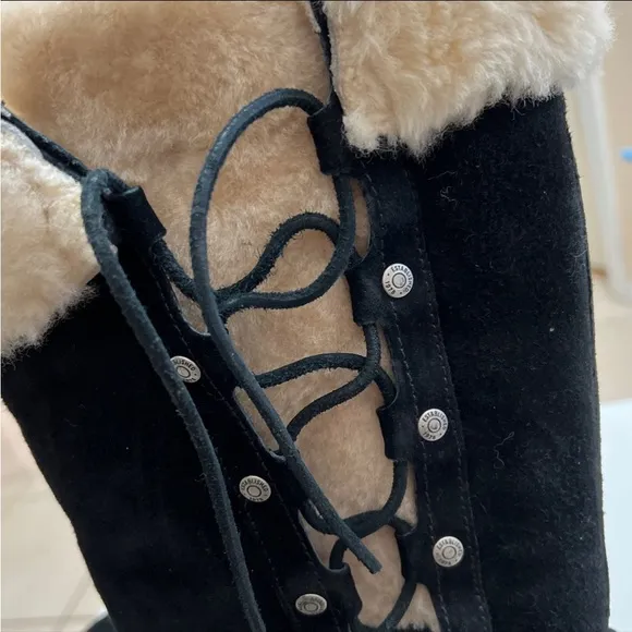 UGG Australia Upside Suede Boots Size 8
