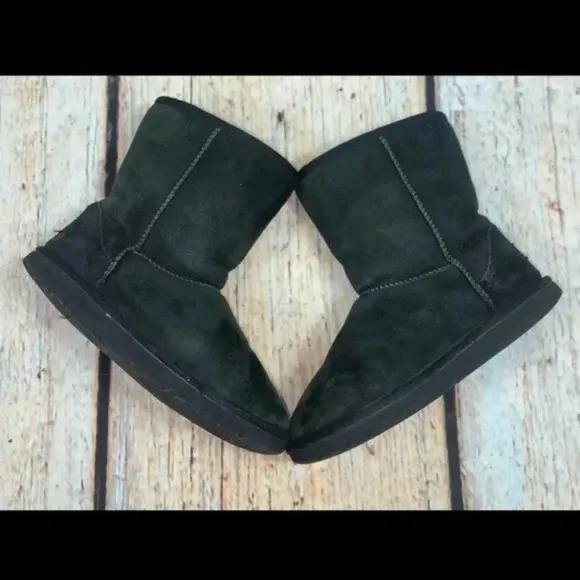 UGG Black Classic Short II Suede Water Repellant Faux Fur Boots